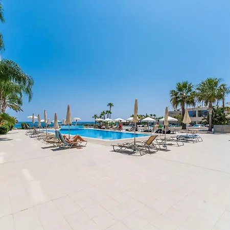 Diana - Coralli Beachfront شقة بروتاراس